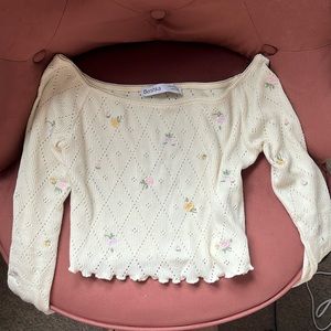 Size Medium Bershka Argyle Top w/Embroidered Flowers